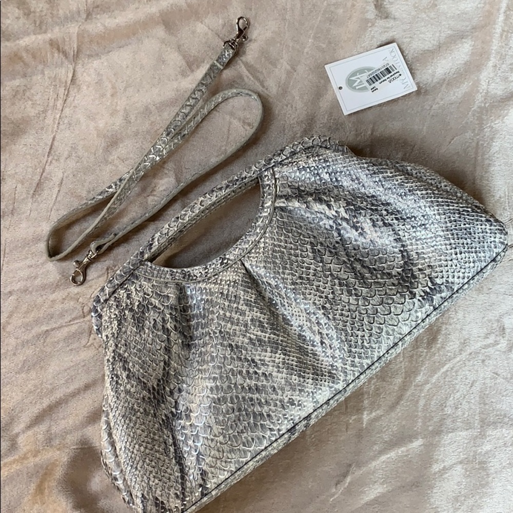 NWT Jessica McClintock Silver Clutch